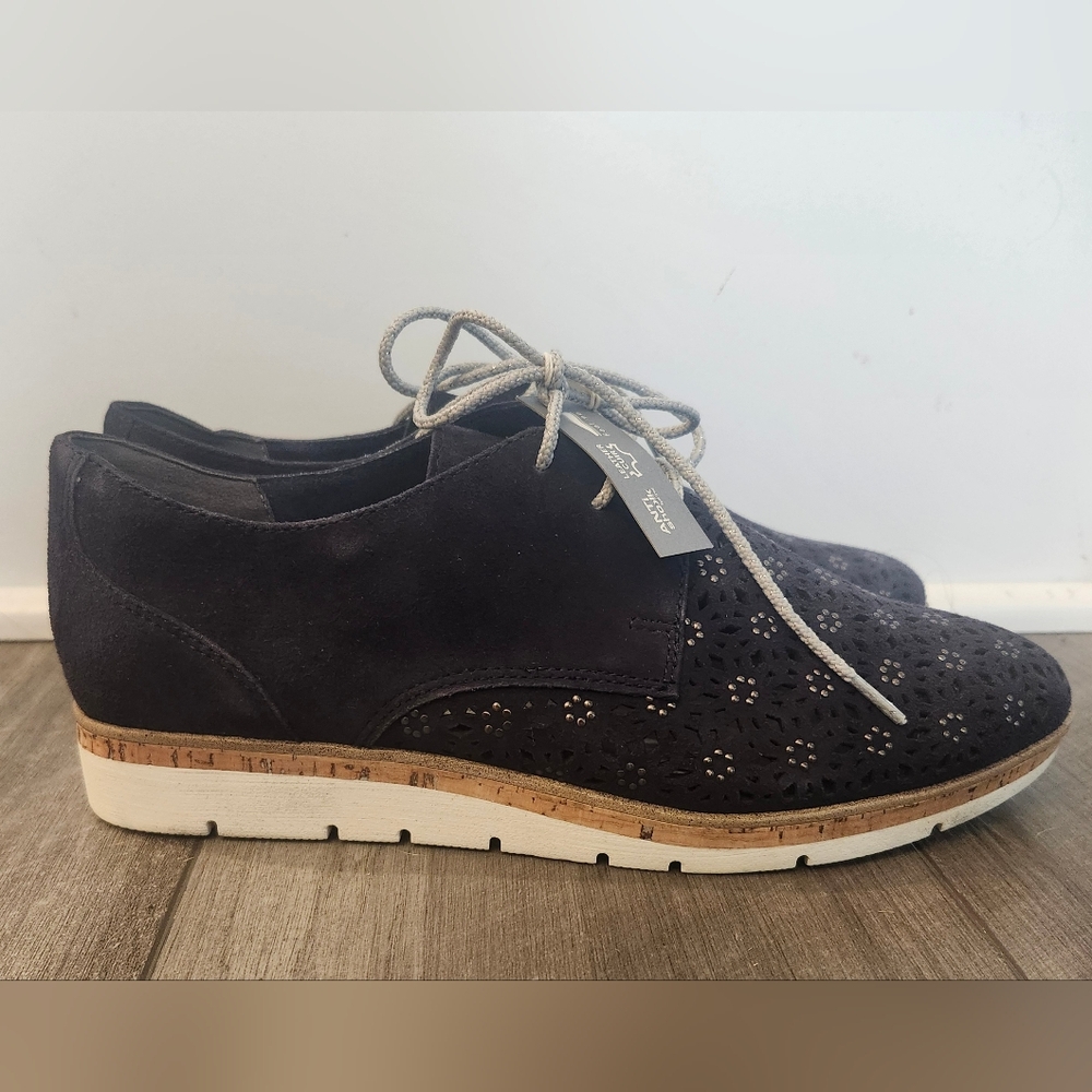 Women's Marco Tozzi lace up Oxfords Size 39/8.5